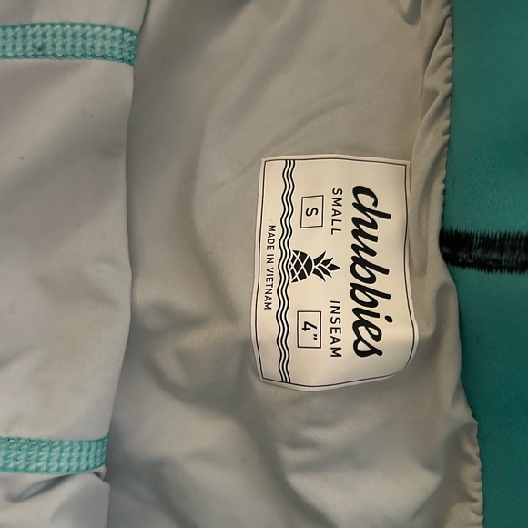 Men’s small chubbies 4 inch seam - Picture 3 of 4